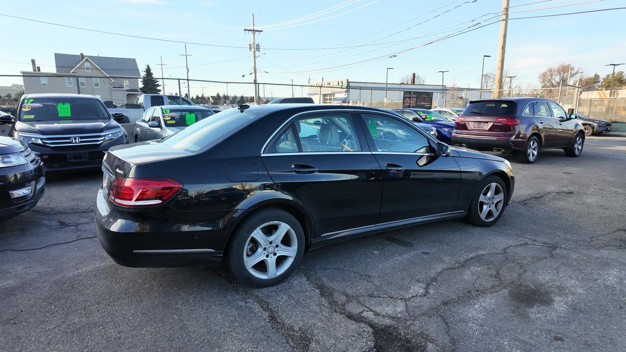 Used 2016 Mercedes-Benz E 350 4MATIC Sedan image 4
