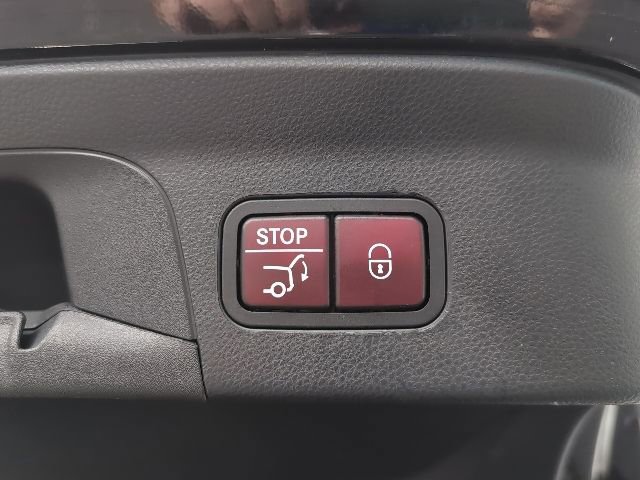 Used 2020 Mercedes-Benz GLC 300 4MATIC Coupe w/ AMG Line image 28