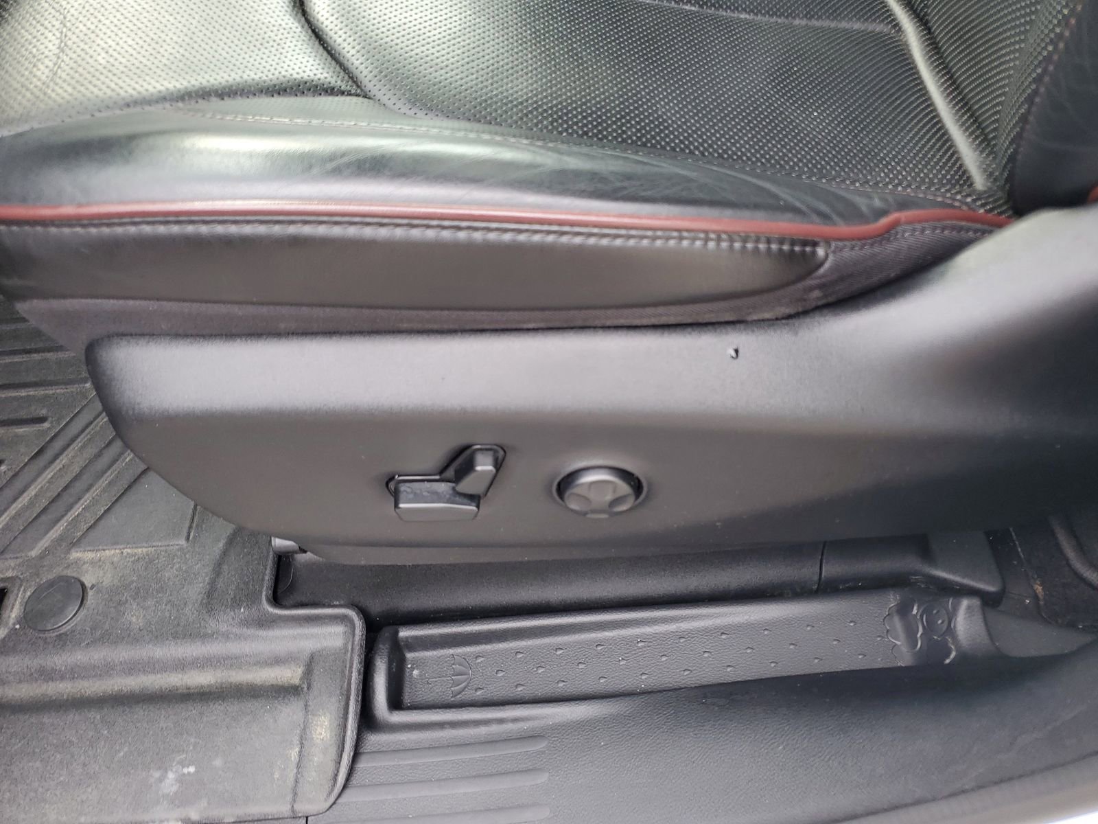 Used 2020 Chrysler Pacifica Limited FWD image 15