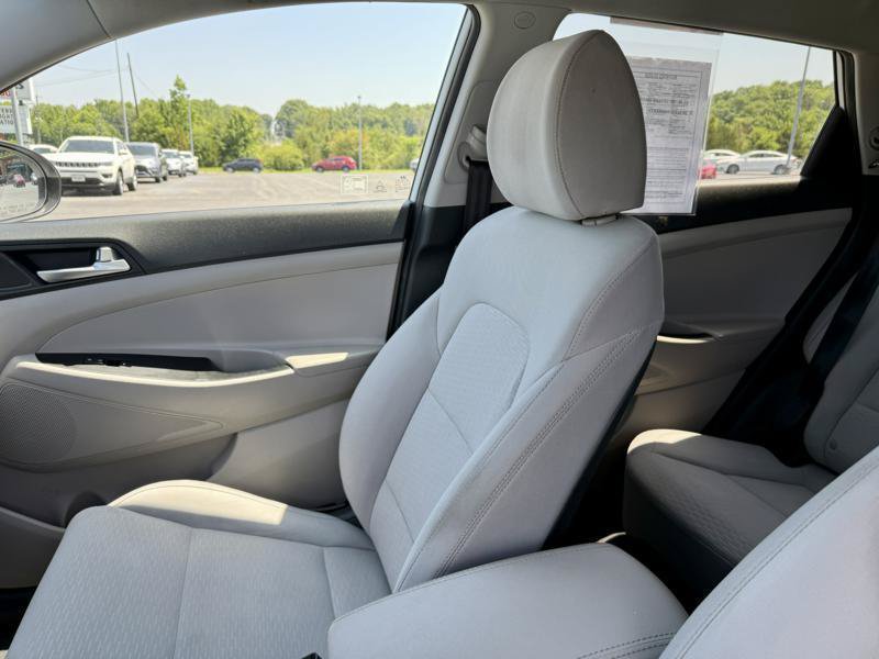 Used 2019 Hyundai Tucson SE AWD/4WD image 16