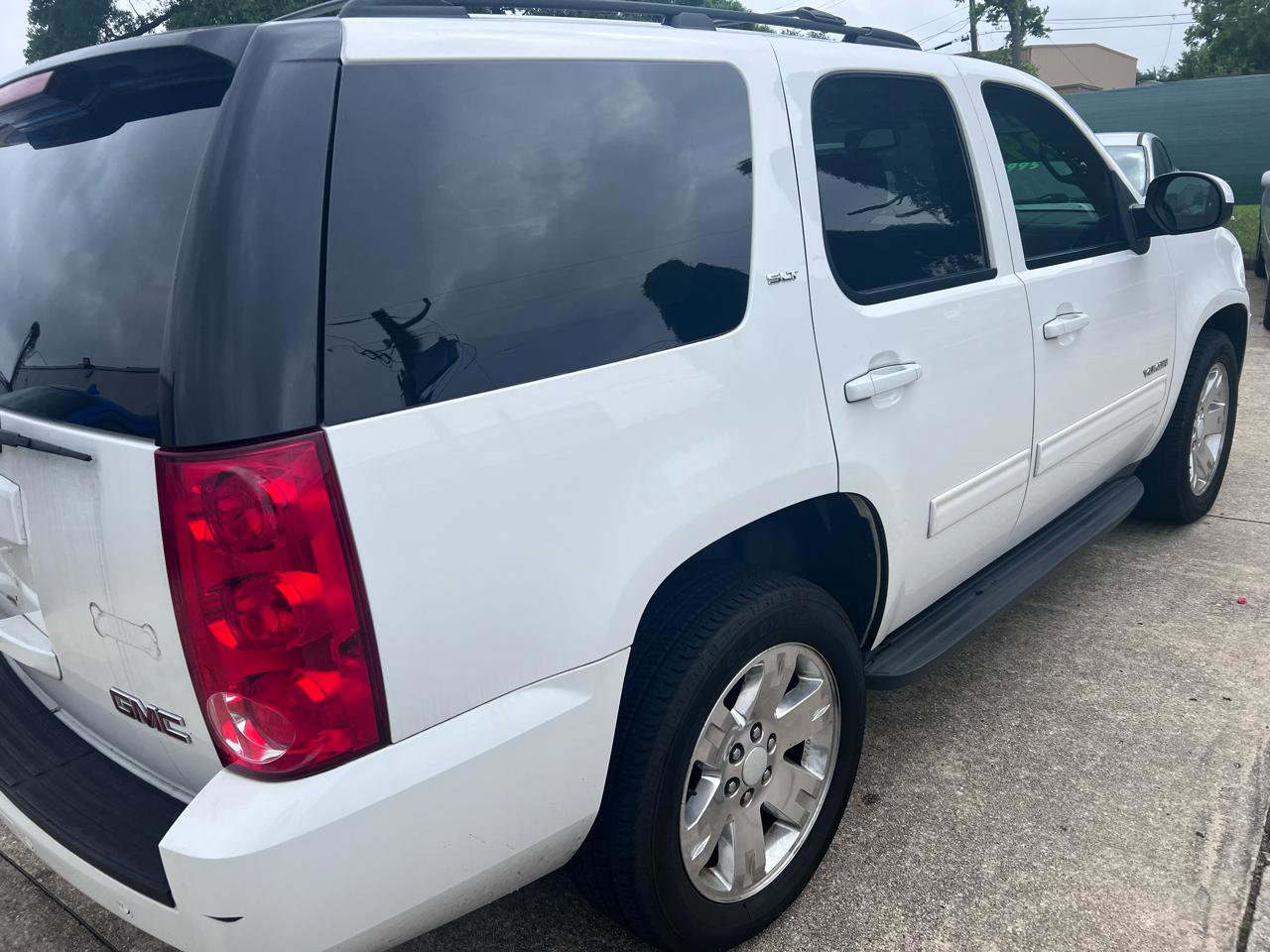 Used 2013 GMC Yukon SLT RWD image 4