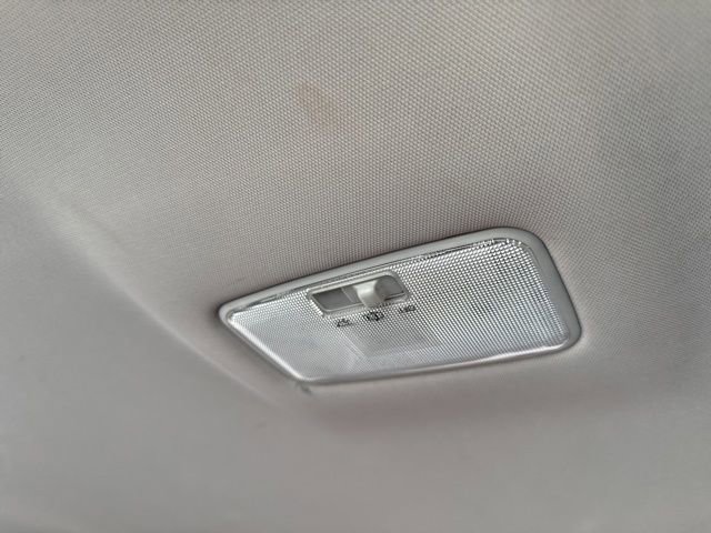 Used 2017 Toyota Corolla SE w/ Carpet Mat Package (TMS) FWD image 22