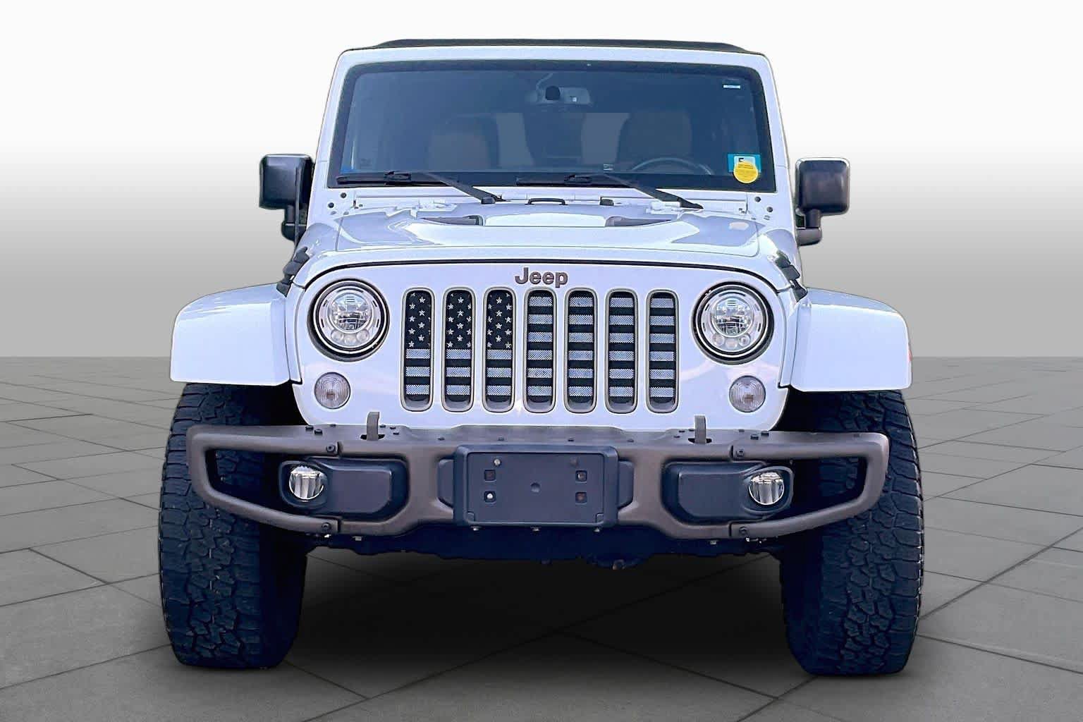 Used 2017 Jeep Wrangler Unlimited Sahara AWD/4WD image 3