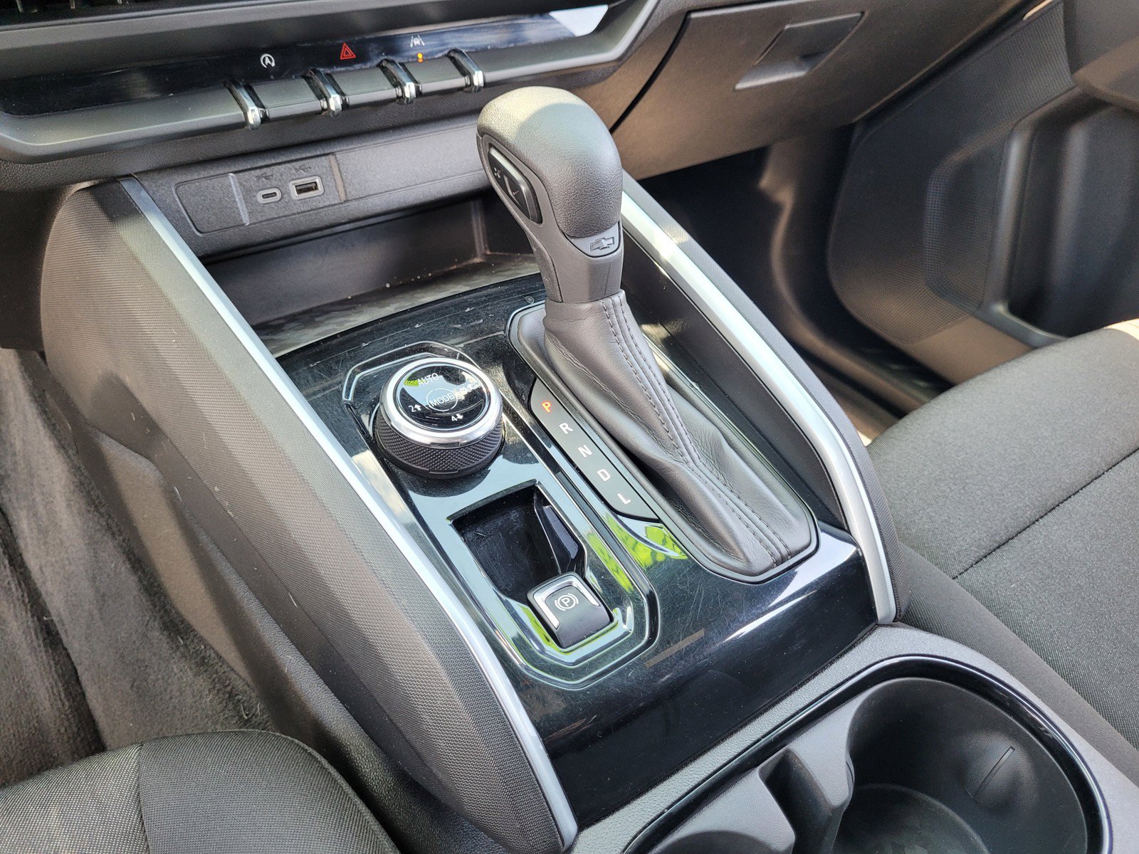 Used 2023 Chevrolet Colorado Trail Boss w/ Advanced Trailering Package AWD/4WD image 20