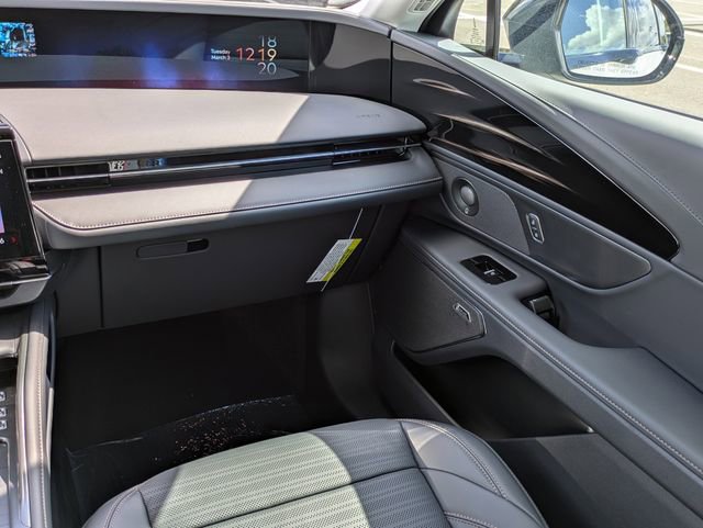 New 2026 Lincoln Nautilus Reserve w/ Jet Appearance Package image 17