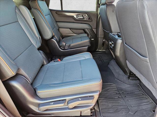 Used 2025 GMC Yukon AT4 AWD/4WD image 20