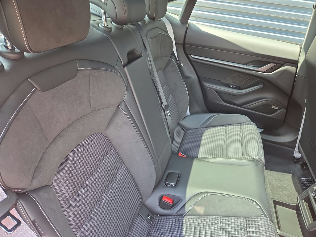 New 2026 Porsche Taycan AWD/4WD image 21