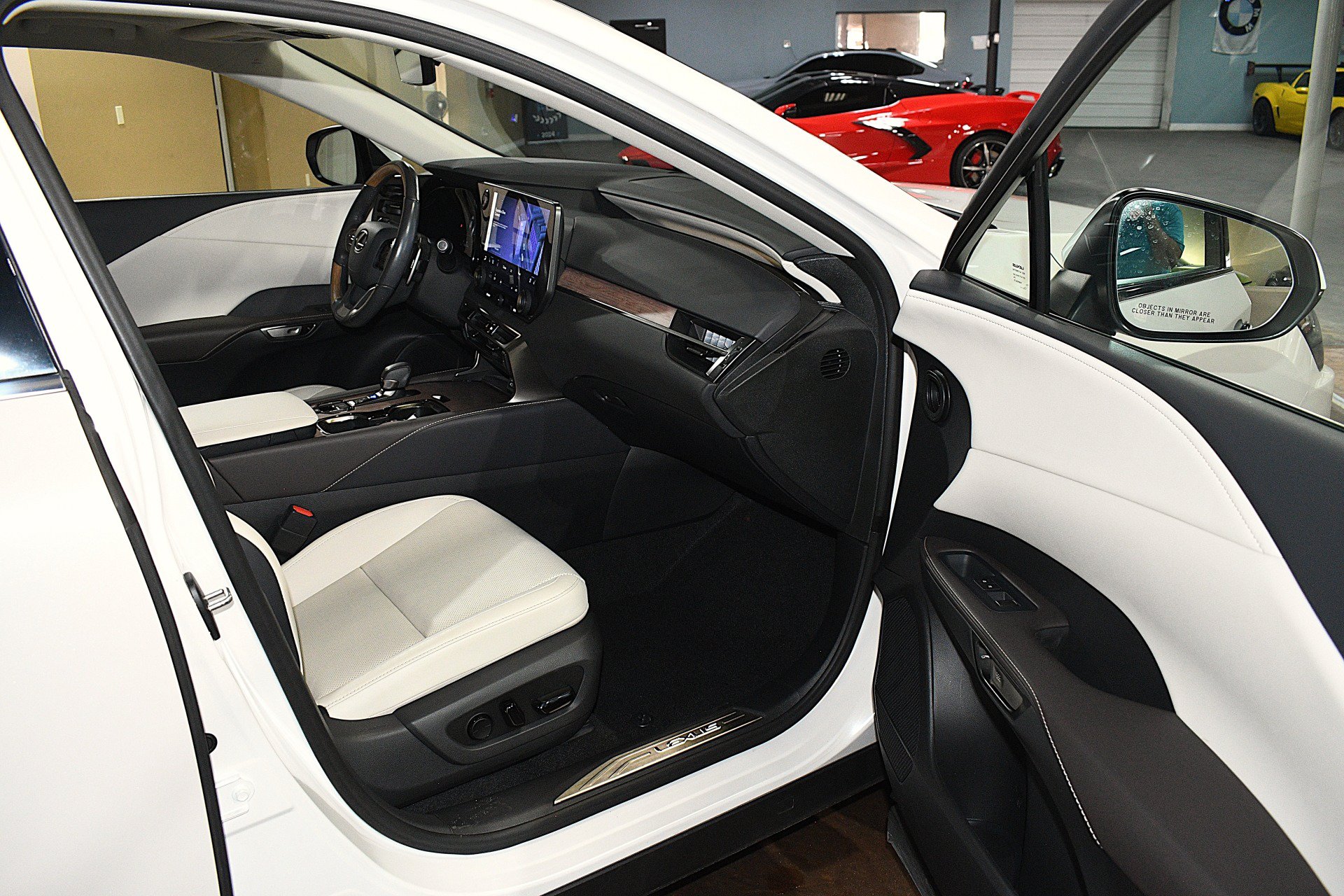 Used 2024 Lexus RX 350 Premium w/ Accessory Package (K3) FWD image 46