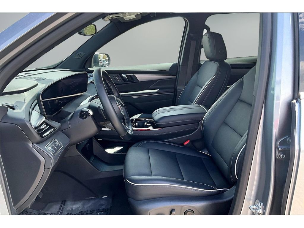 Used 2025 Buick Enclave Preferred AWD/4WD image 20
