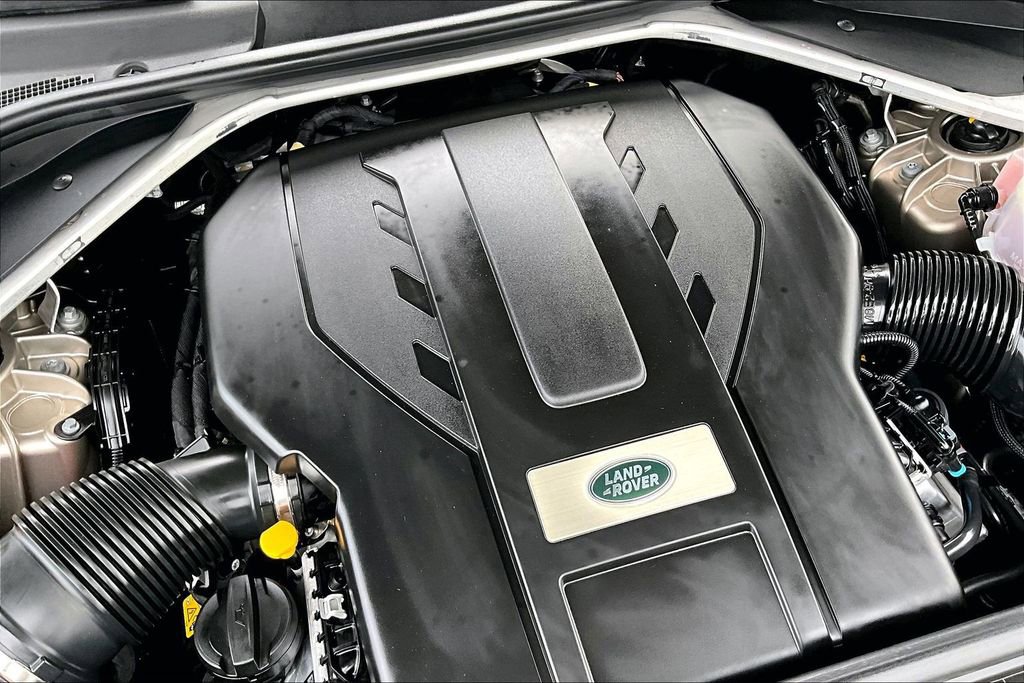 Certified 2023 Land Rover Range Rover SE image 29