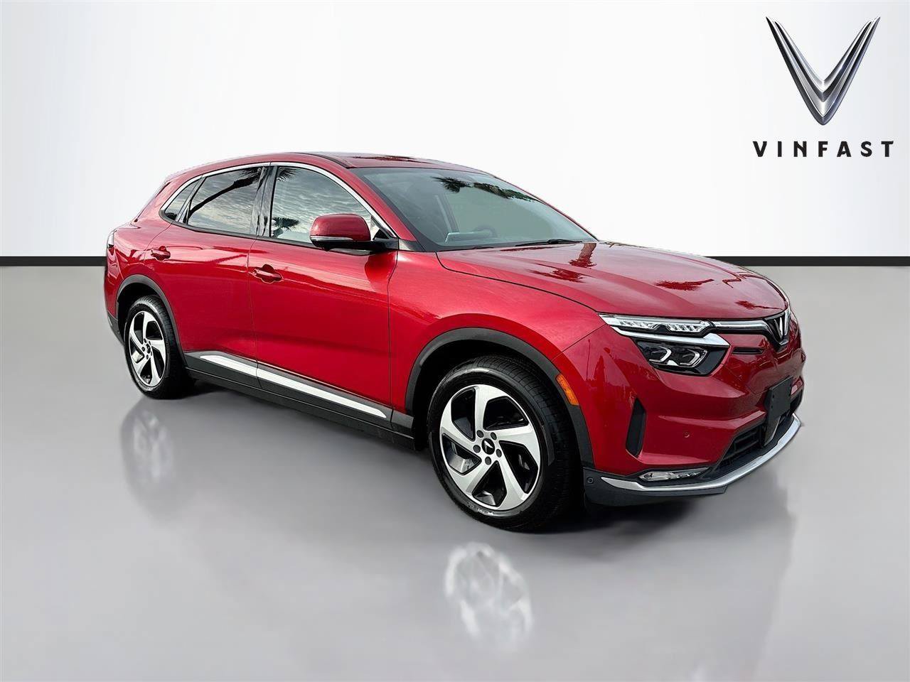 New 2025 VinFast VF 8 Eco AWD/4WD video 1