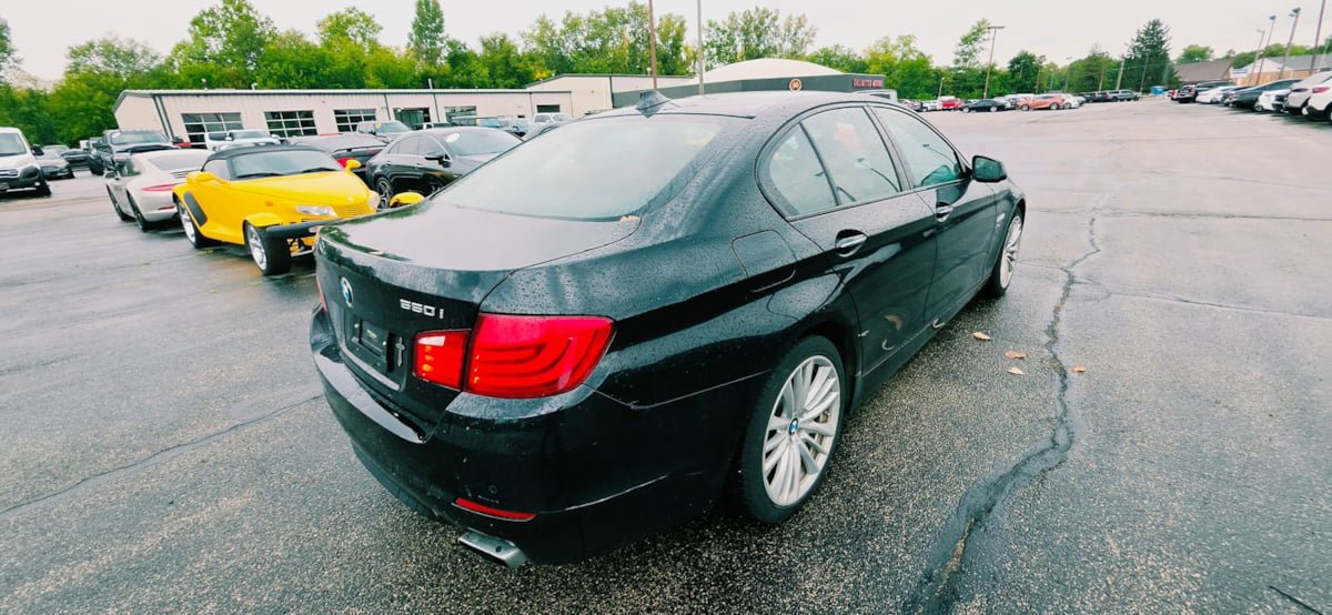 Used 2012 BMW 550i xDrive Sedan AWD/4WD image 3