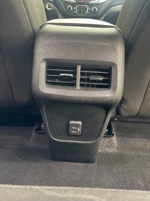 Used 2019 Chevrolet Equinox LT image 19