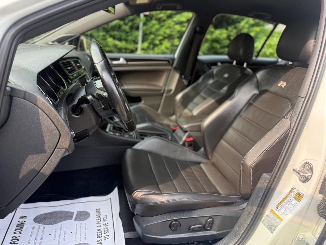 Used 2015 Volkswagen Golf R 4-Door image 20