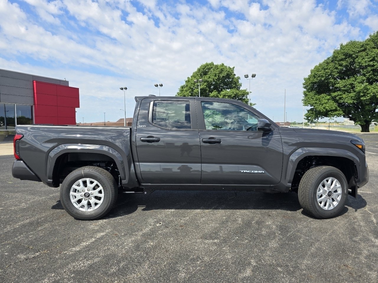 New 2026 Toyota Tacoma SR5 AWD/4WD image 15