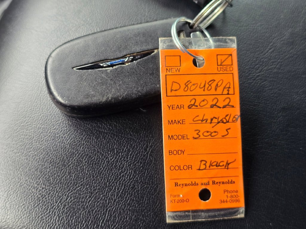 Used 2022 Chrysler 300 S RWD image 32