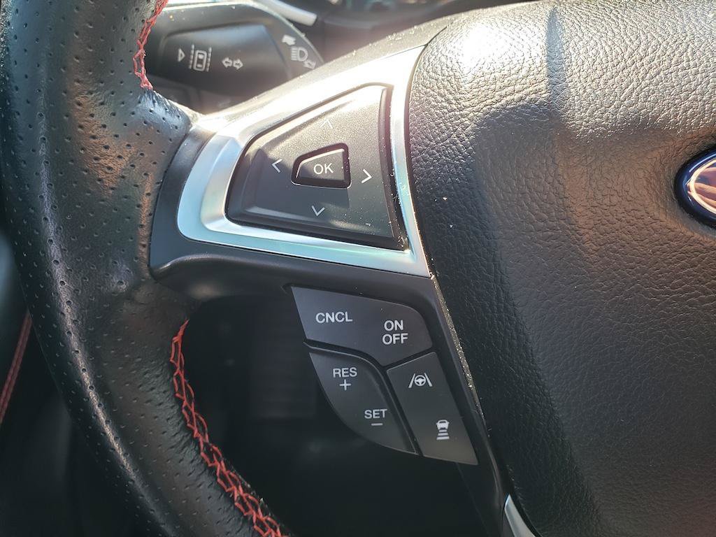 Used 2021 Ford Edge ST-Line FWD image 16