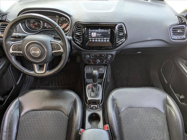 Used 2018 Jeep Compass Latitude w/ Popular Equipment Group FWD image 18