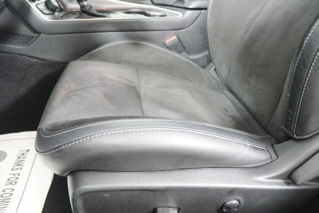 Used 2022 Dodge Challenger GT w/ Plus Package RWD image 11