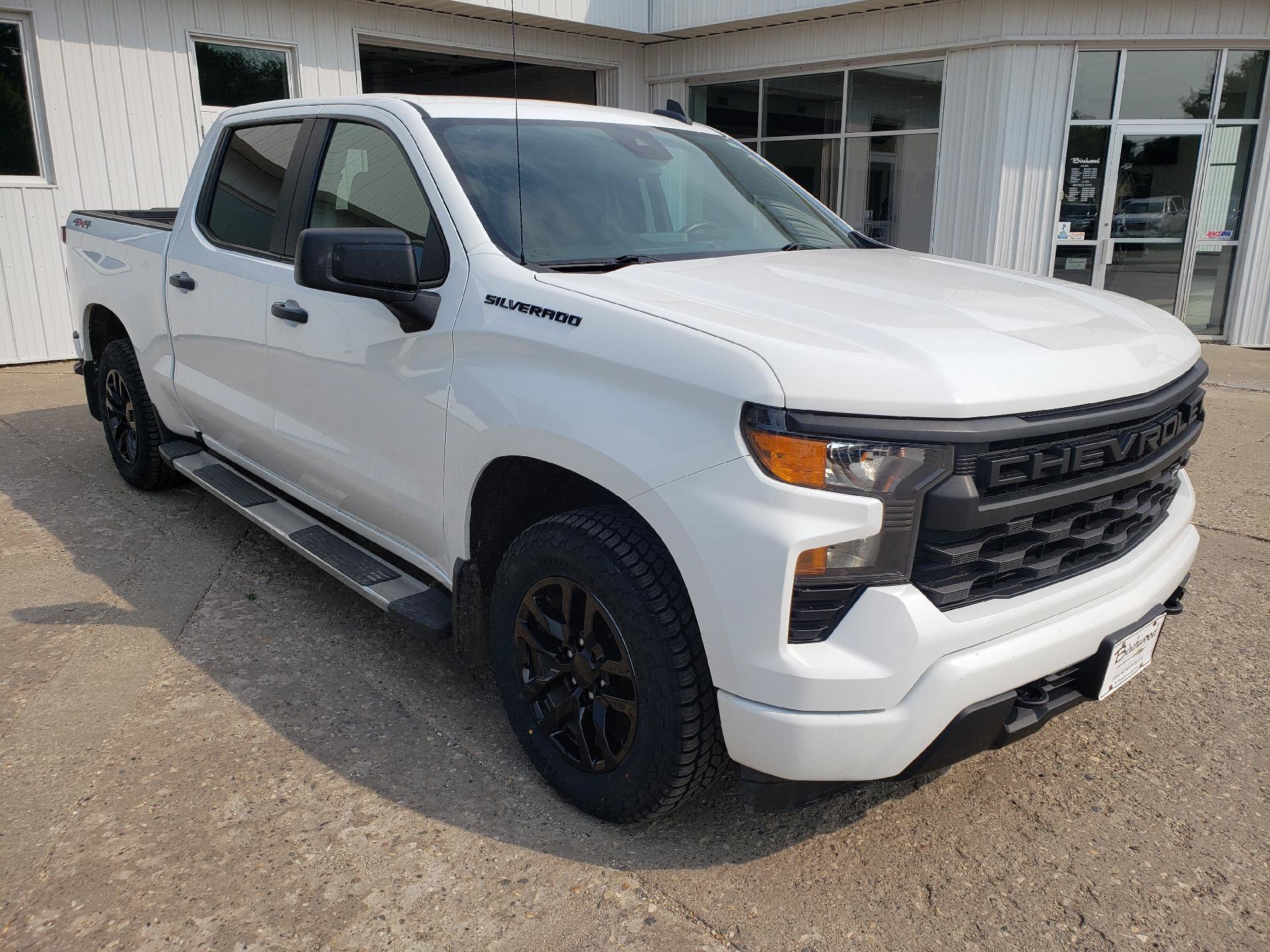 Used 2022 Chevrolet Silverado 1500 Custom w/ LPO, Dark Essentials Package AWD/4WD image 7