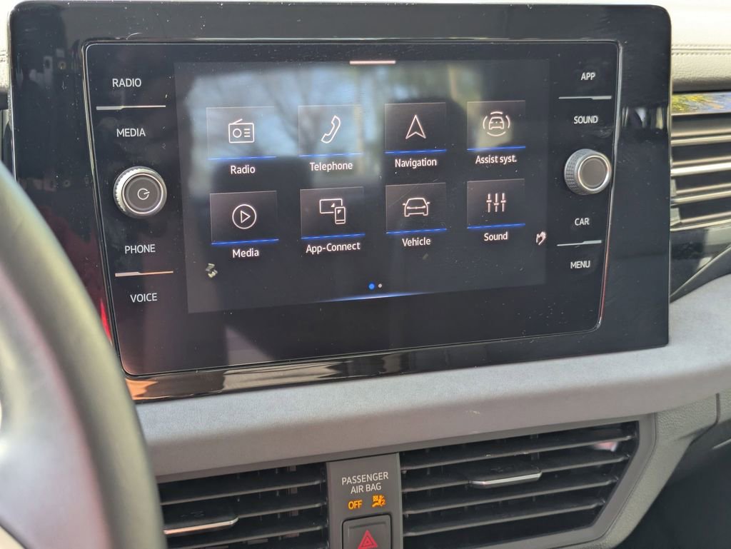 Used 2025 Volkswagen Jetta SE image 21