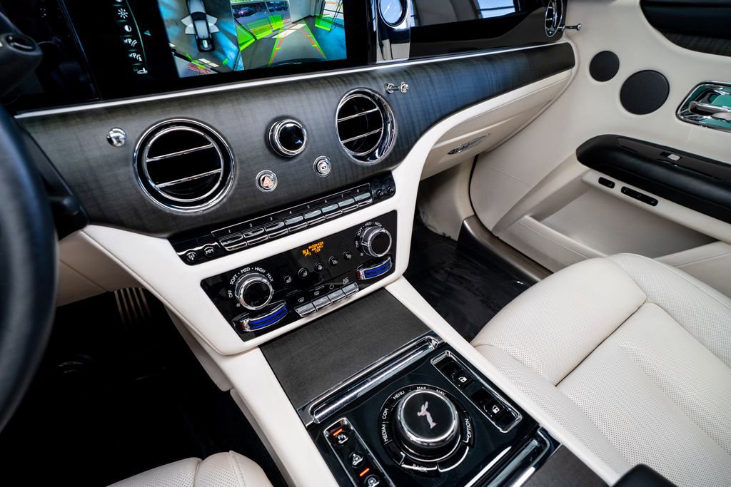 Used 2022 Rolls-Royce Ghost image 34