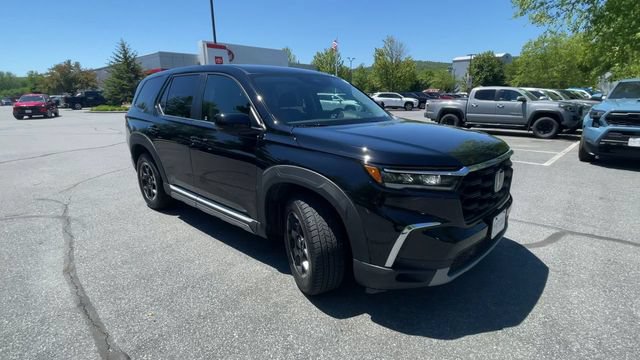 Used 2025 Honda Pilot EX-L image 2
