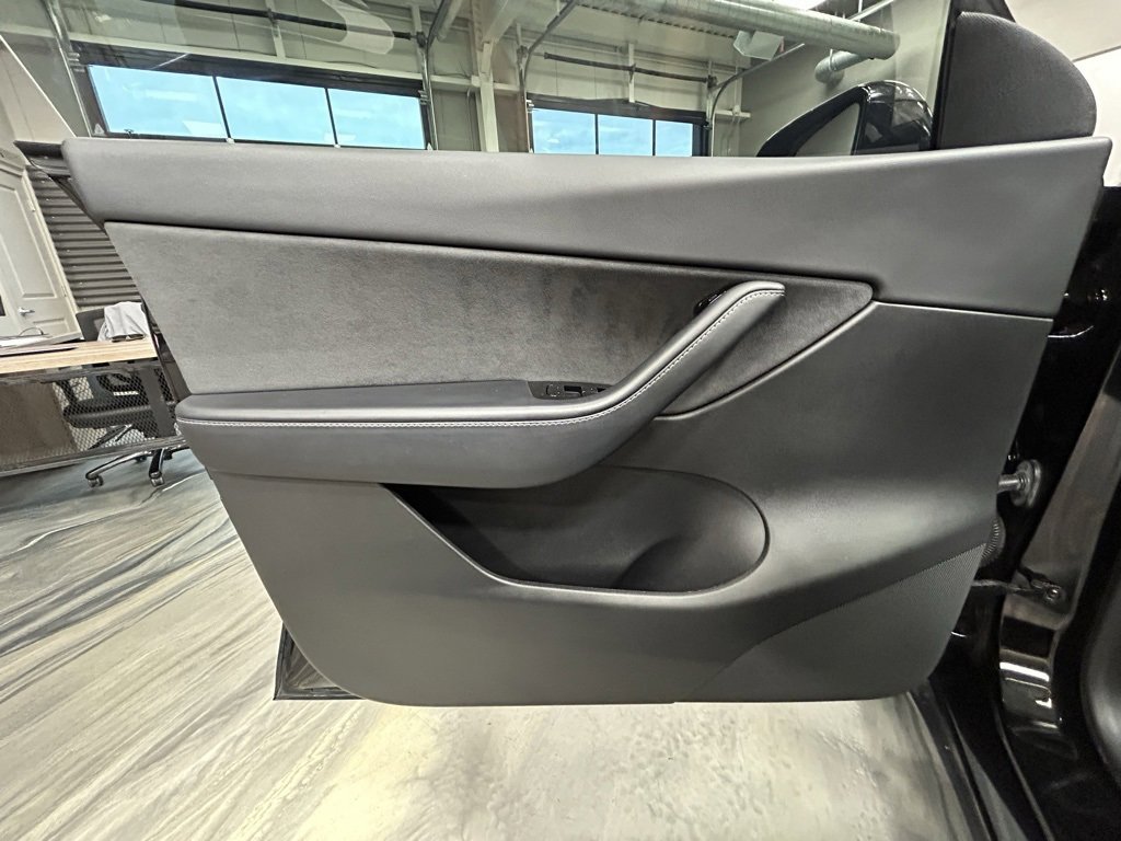 Used 2020 Tesla Model Y Long Range image 48