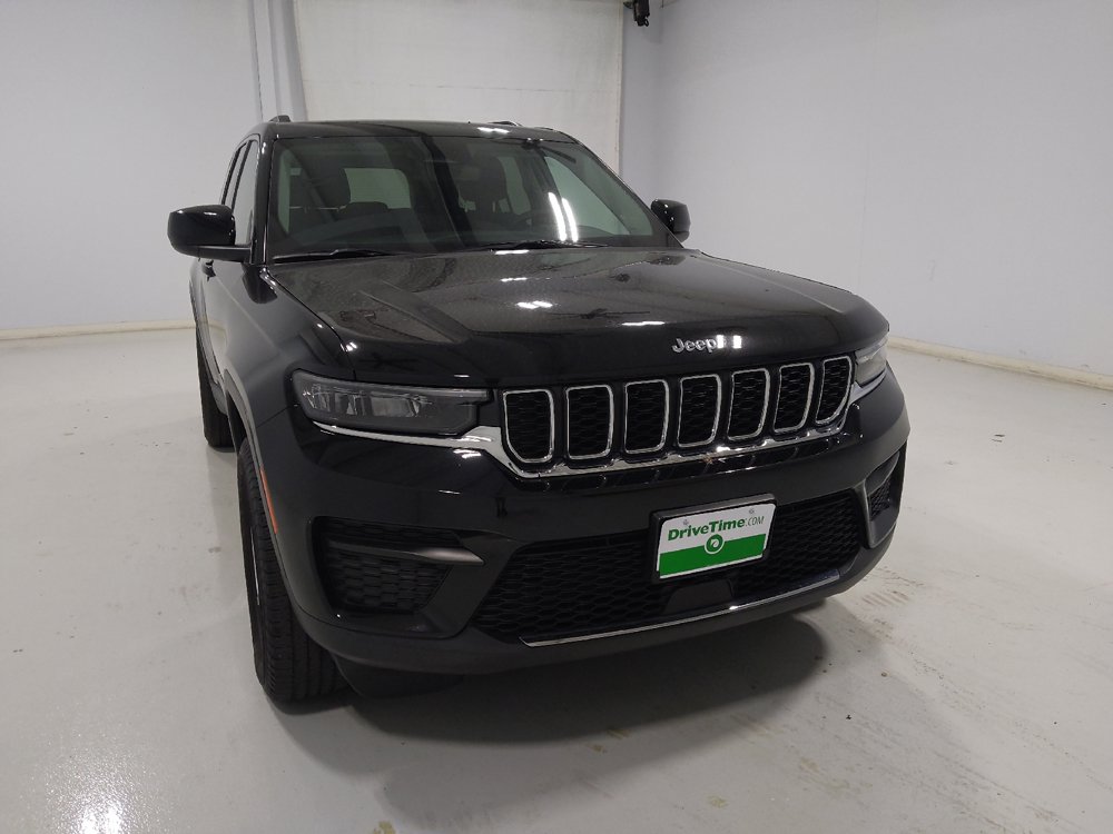 Used 2023 Jeep Grand Cherokee Laredo AWD/4WD image 14