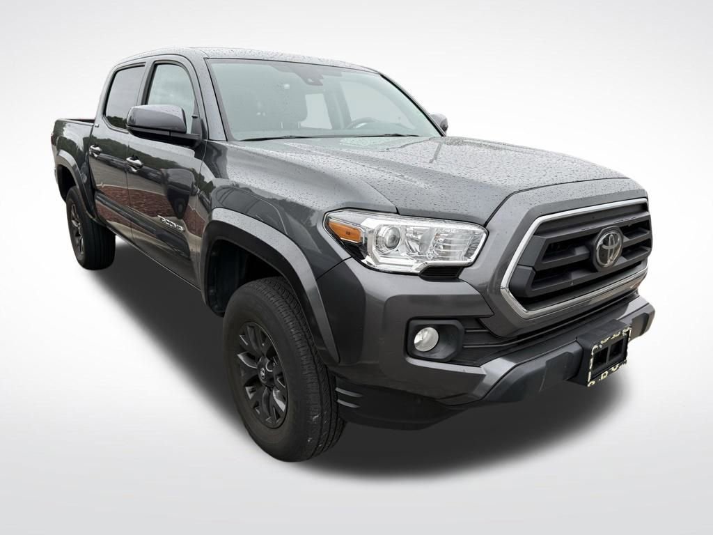Used 2023 Toyota Tacoma SR5 AWD/4WD image 3