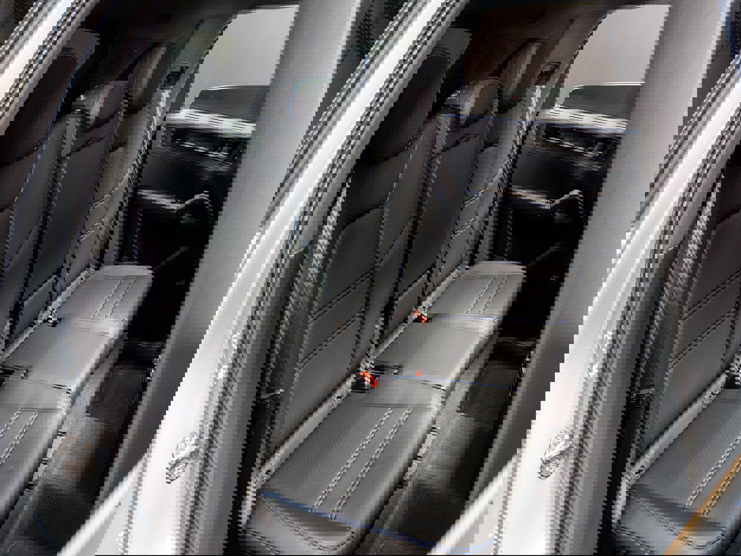 Certified 2025 Porsche Cayenne GTS image 44