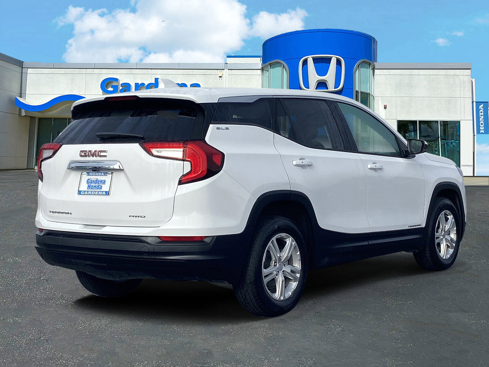 Used 2024 GMC Terrain SLE image 6