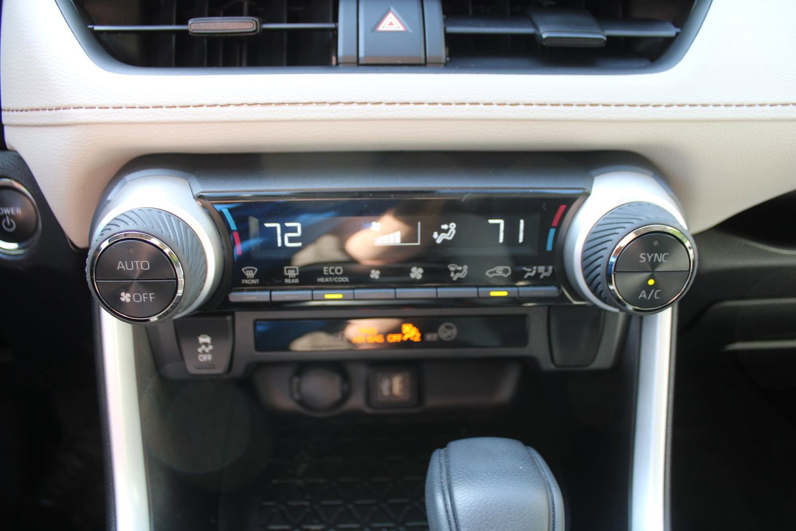 Used 2024 Toyota RAV4 XLE AWD/4WD image 37