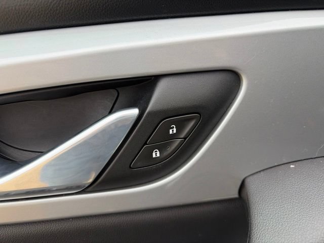 Used 2021 Chevrolet Blazer LT FWD image 11