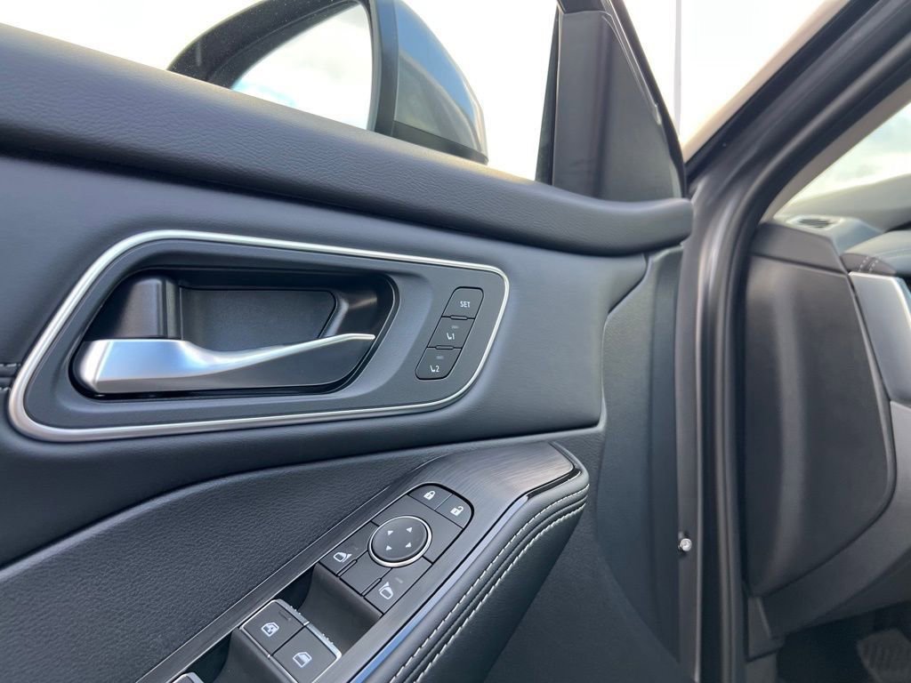 New 2026 Nissan Rogue Platinum w/ Platinum Premium Package image 13