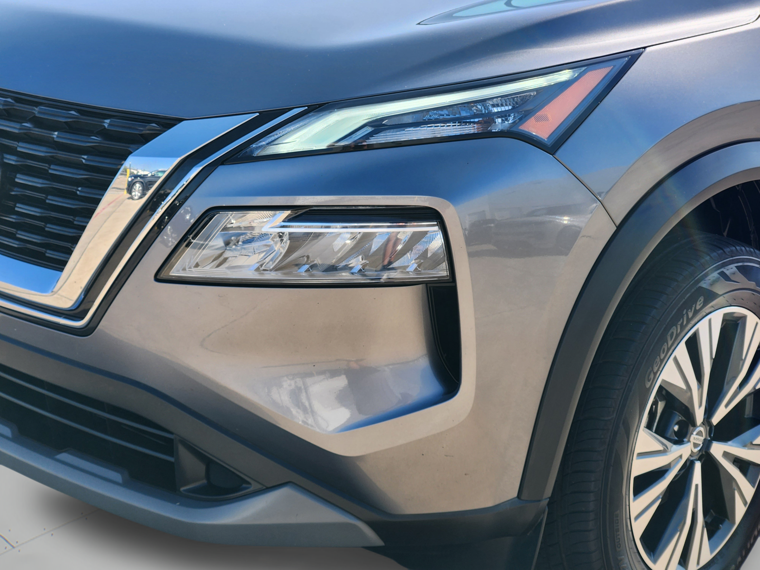 Used 2021 Nissan Rogue SV AWD/4WD image 30