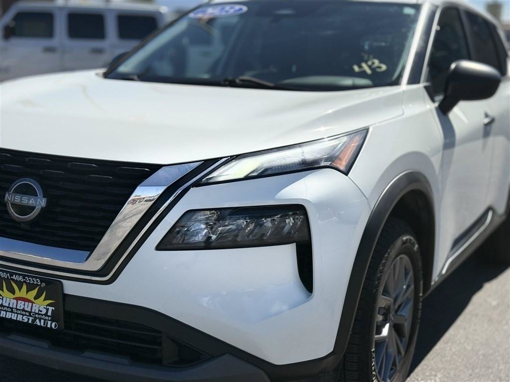 Used 2023 Nissan Rogue S AWD/4WD image 12
