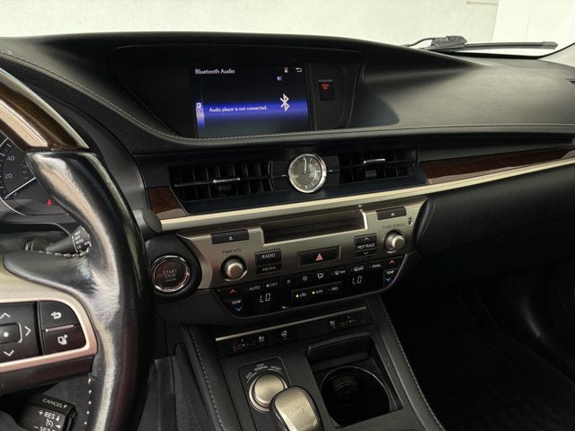 Used 2016 Lexus ES 350 w/ Premium Package w/Wood Trim FWD image 17