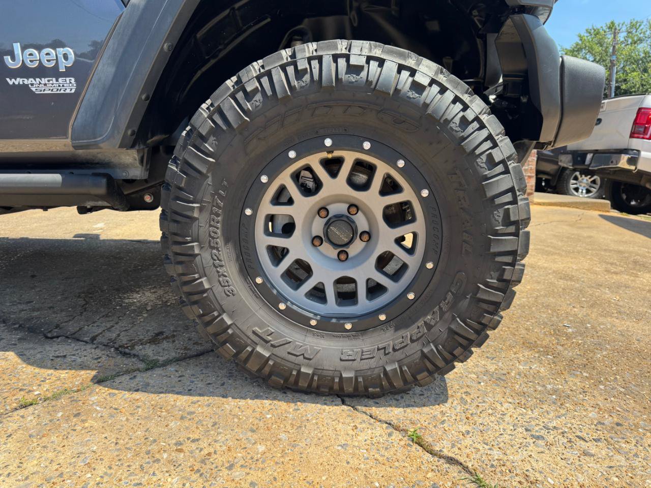 Used 2018 Jeep Wrangler Unlimited Sport S AWD/4WD image 15