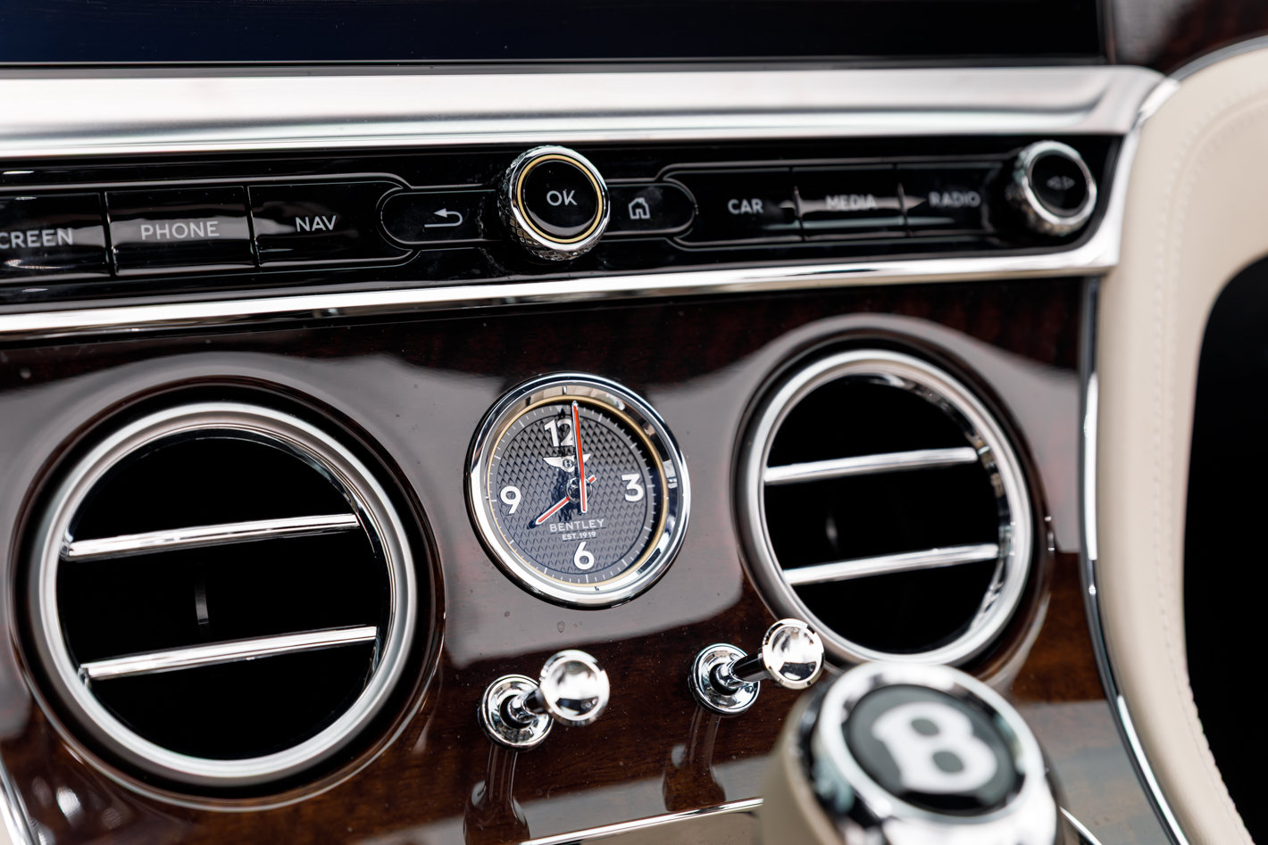 Certified 2025 Bentley Continental GT Speed AWD/4WD image 45