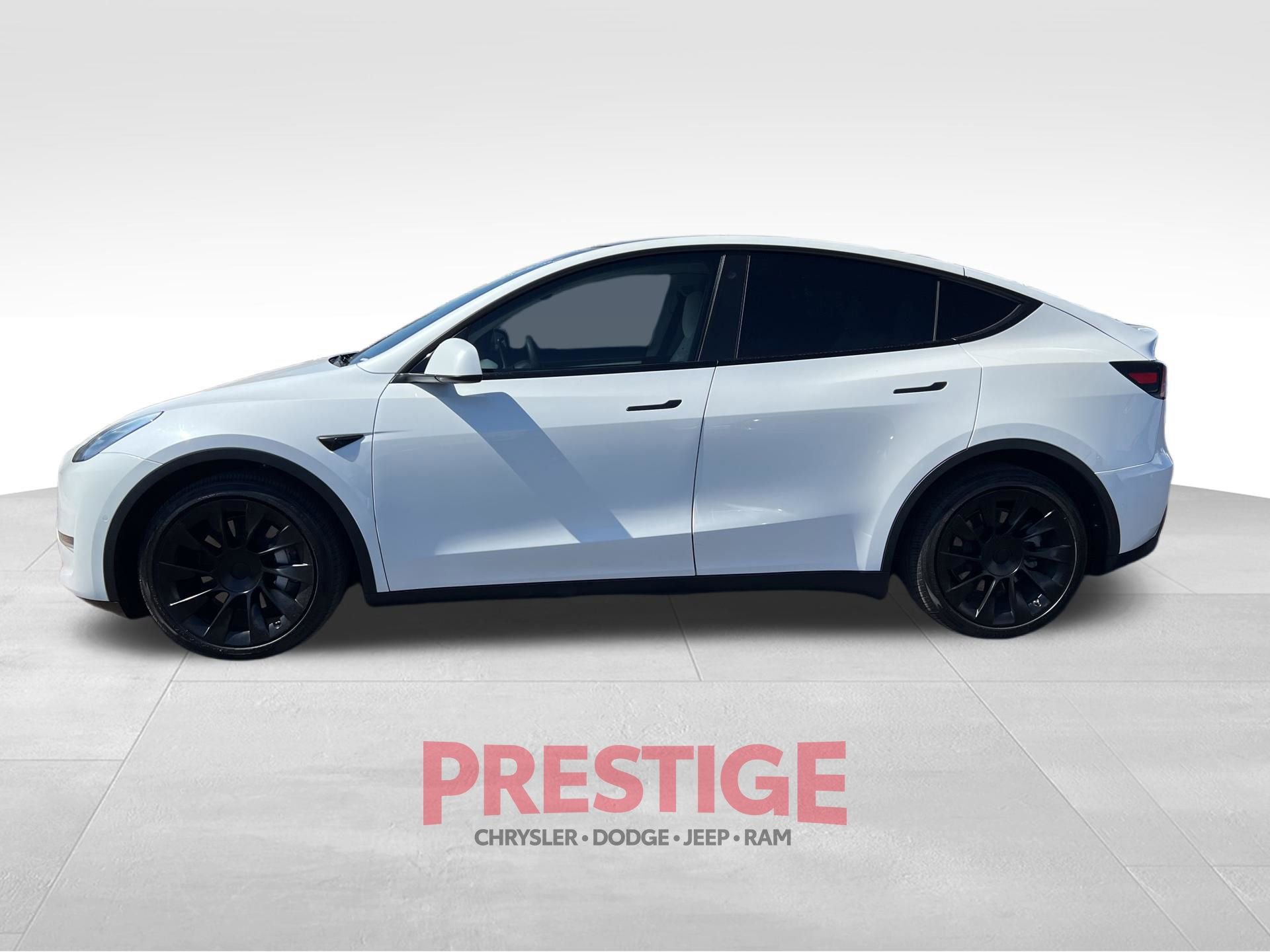 Used 2021 Tesla Model Y Long Range AWD/4WD image 8