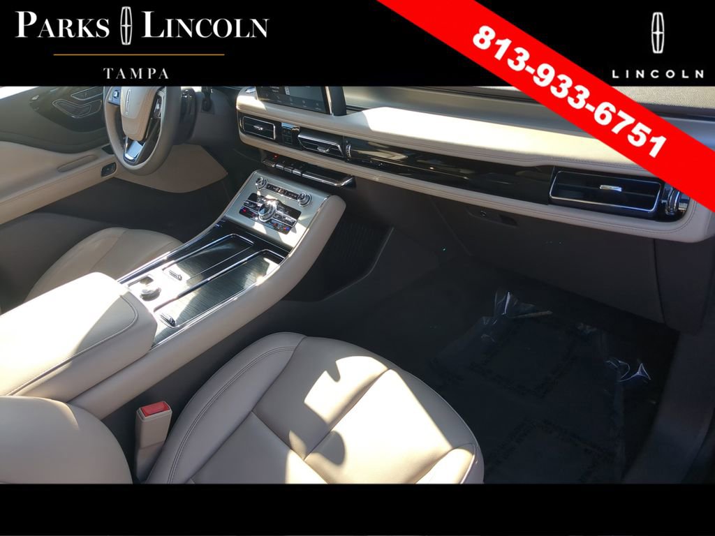 Certified 2023 Lincoln Aviator 2WD w/ Premium Package image 10