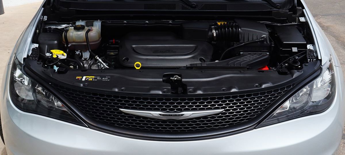 Used 2023 Chrysler Voyager LX FWD image 66