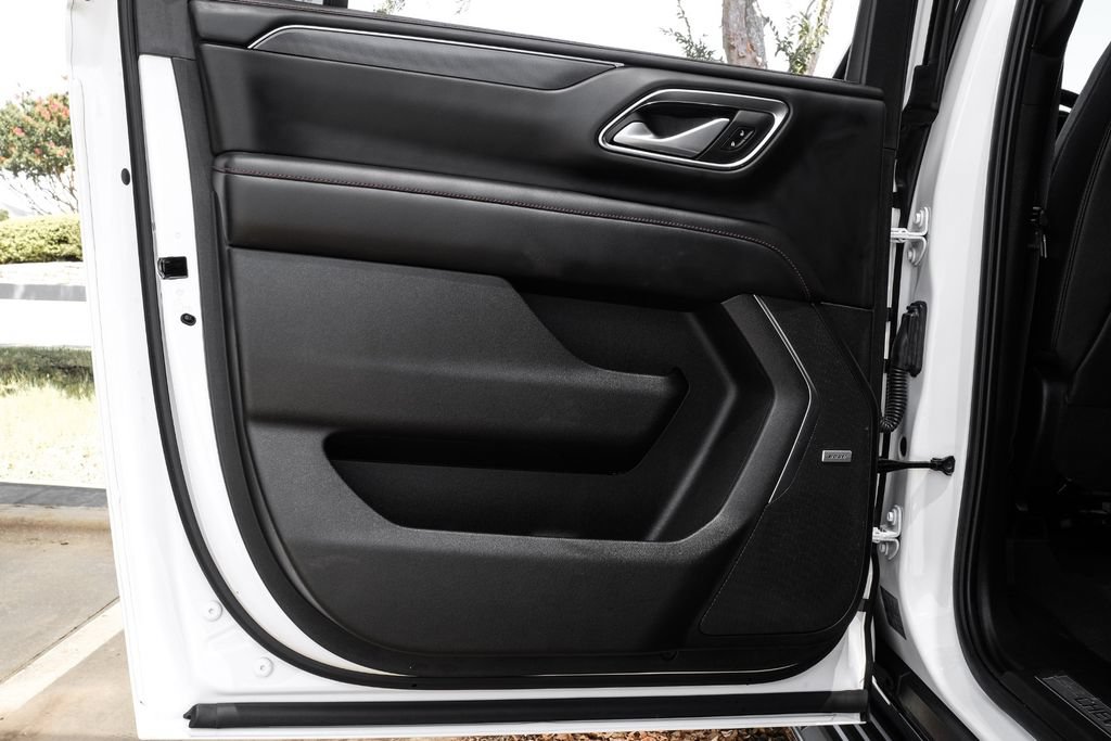 Used 2022 Chevrolet Suburban RST w/ Luxury Package RWD image 50