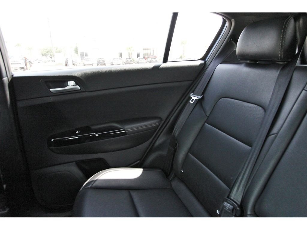 Used 2022 Kia Sportage Nightfall Edition w/ Nightfall Fwd Premium Package image 11