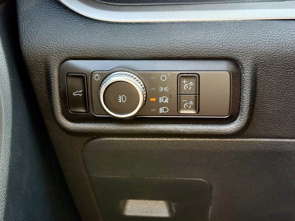 Certified 2023 Ford Explorer XLT w/ Equipment Group 202A image 21