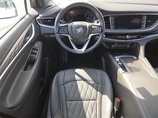 Used 2023 Buick Enclave Avenir w/ Avenir Technology Package image 31