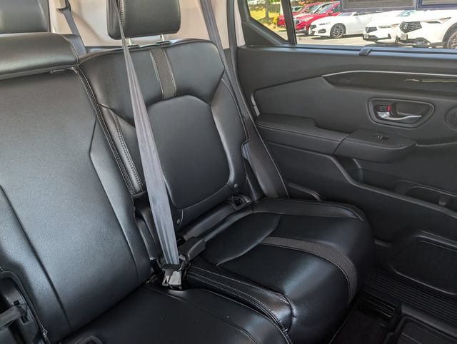 Used 2025 Honda Pilot EX-L image 38