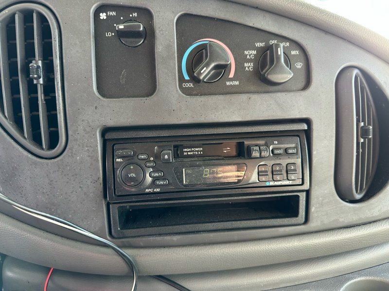 Used 2003 Ford E-450 and Econoline 450 RWD image 13