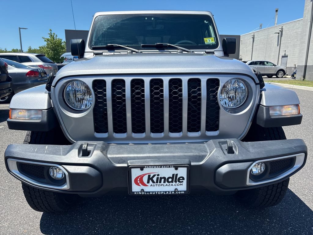 Used 2021 Jeep Gladiator Sport AWD/4WD image 2